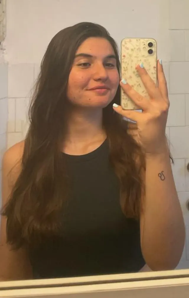 אלי ערבה בסלפי מול מראה
